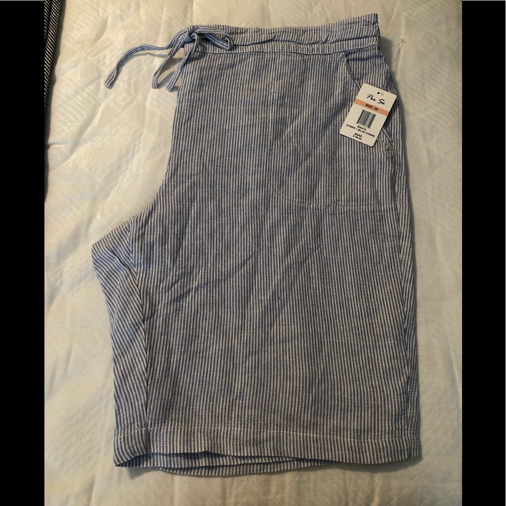Seersucker shorts! NWT Never worn!